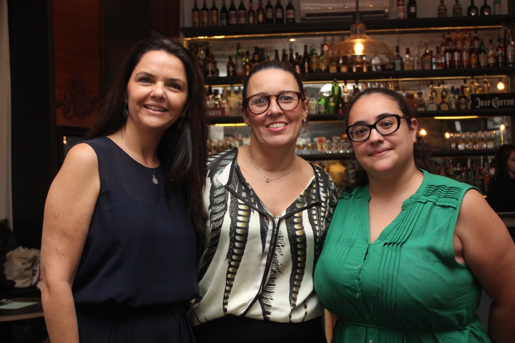 Ao centro a gerente de MKT de Los Cabos, Fernanda Cecco Barone com Flavia Pacheco, do One&Only Resorts e Pamella Marques, do Las Ventanas Resort