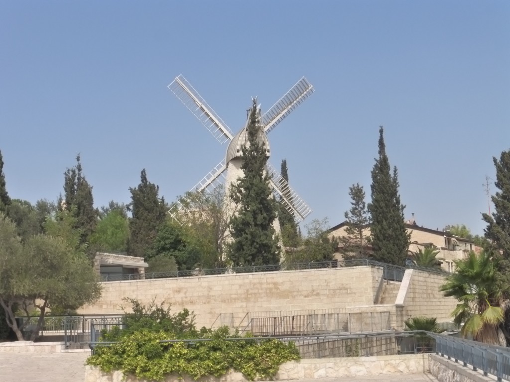 O Moinho de Montefiore, de 1857, fica no primeiro bairro judeu fora da Cidade Velha