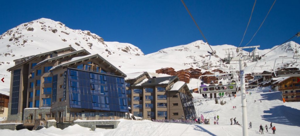 O Hotel Altapura (à esq.), em Val Thorens