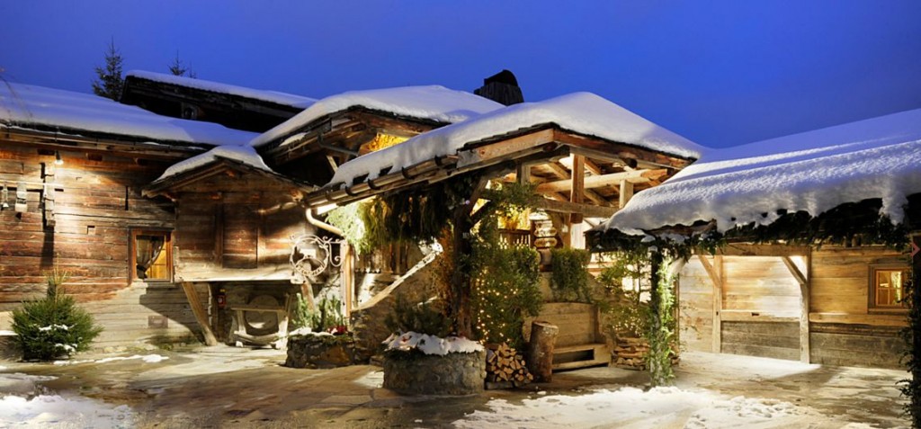 Entrada do Les Fermes de Marie, em Megève (fotos reprodução)