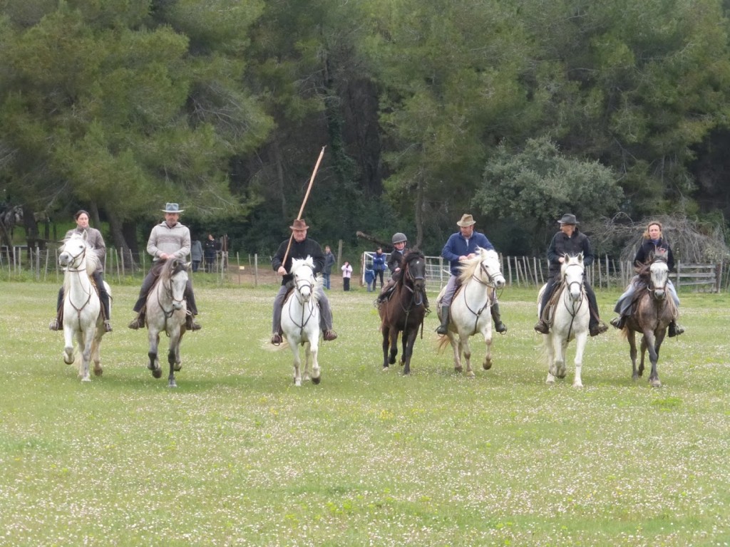 Os vaqueiros e as vaqueiras que fizeram a apresentação: alguns são voluntários e participam para manter viva a tradição