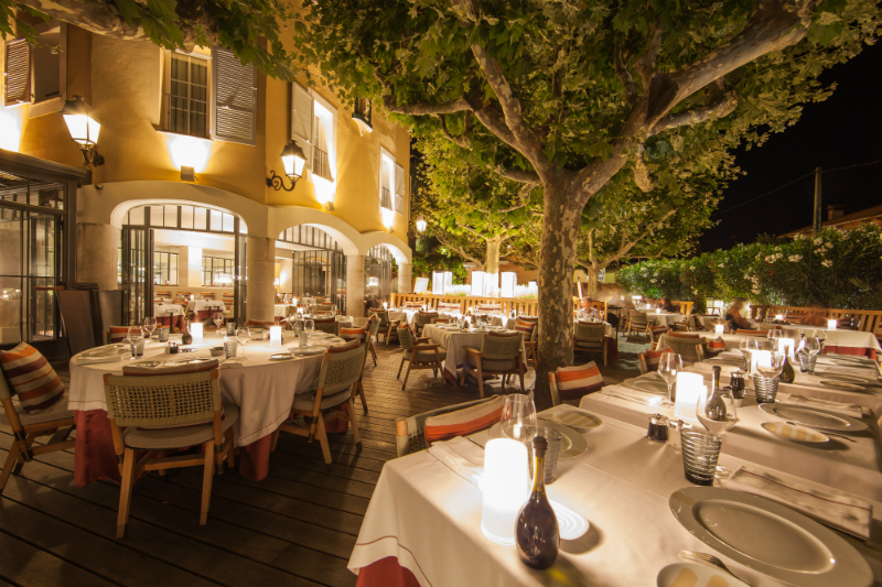 Restaurant Rivea by Alain Ducasse  Low