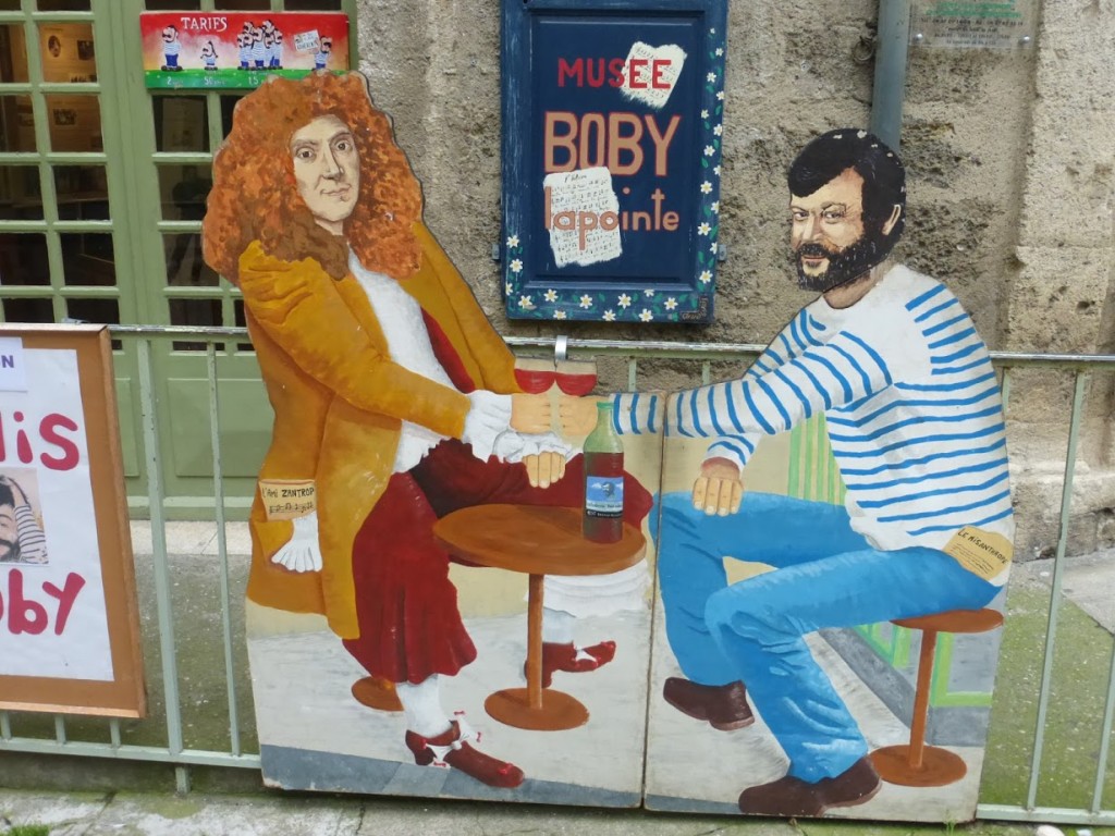 Molière e Boby Lapointe, na frente do Museu Boby Lapointe