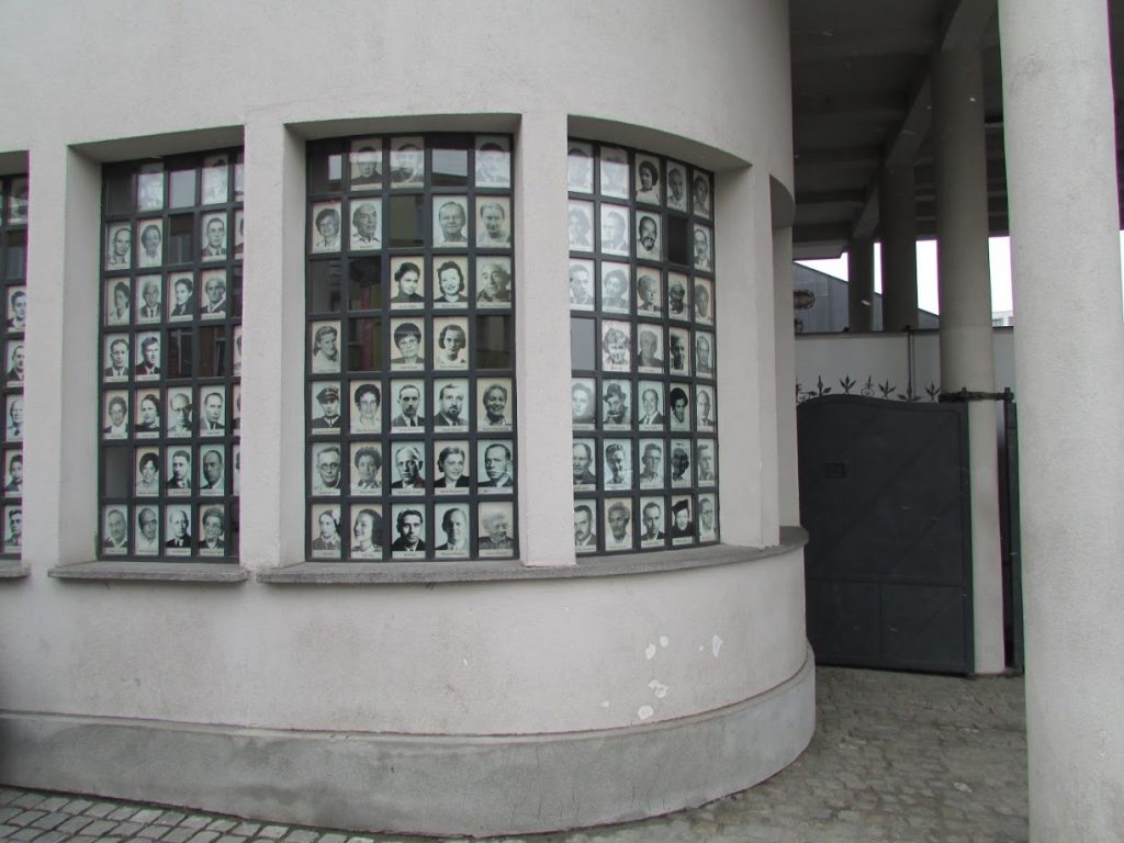 Fábrica abriga mostra de Cracóvia sob o nazismo