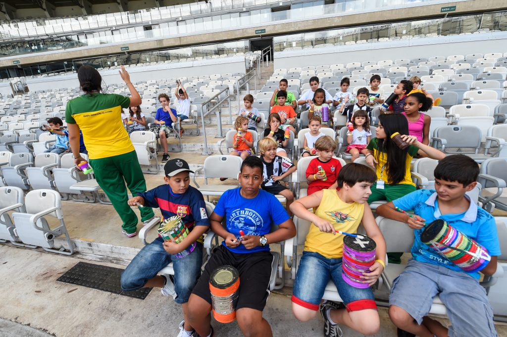 Oficina para crianças no Museu Brasileiro do Futebol, do Mineirão (fotos Pedro Vilela / Agência i7)